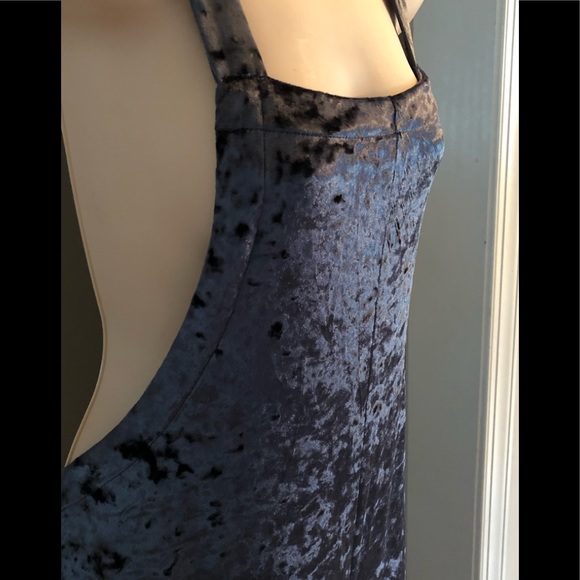 NWT URBAN OUTFITTERS VELVET BLUE OVERALLS - LARGE - Picture 5 of 8